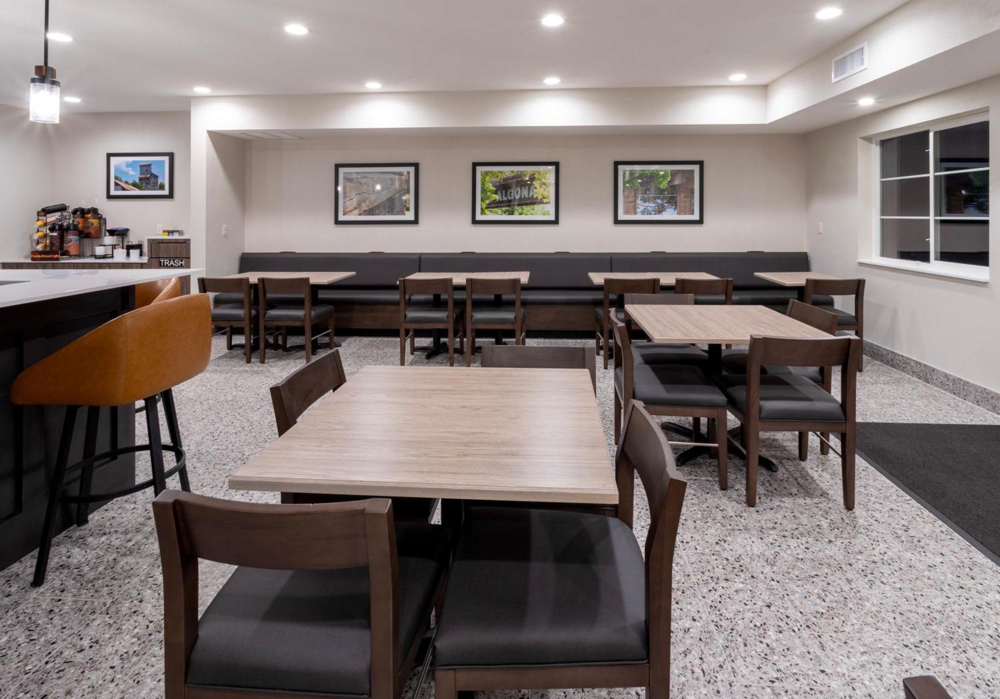 Grandstay Hotel & Suites Johnston-Des Moines, Ia Ngoại thất bức ảnh
